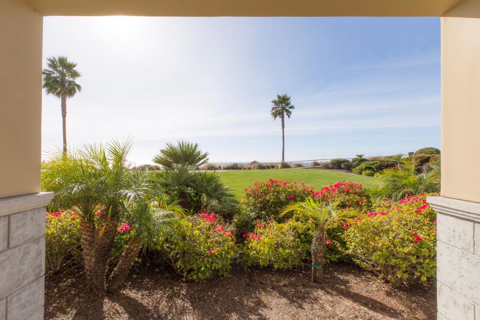 Dolphin Bay Resort And Spa Pismo Beach Exterior photo